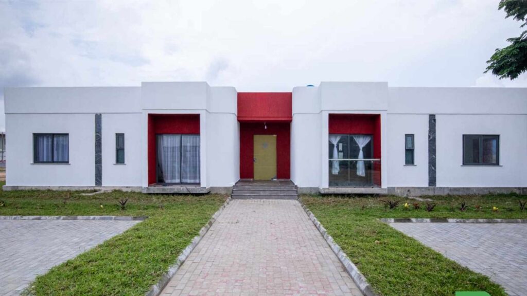 Design and build construction project by Rosettee Construction